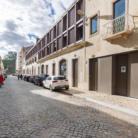 Deluxe 2Bdr Apartment W/ Patio By Lovelystay Lisboa 外观 照片
