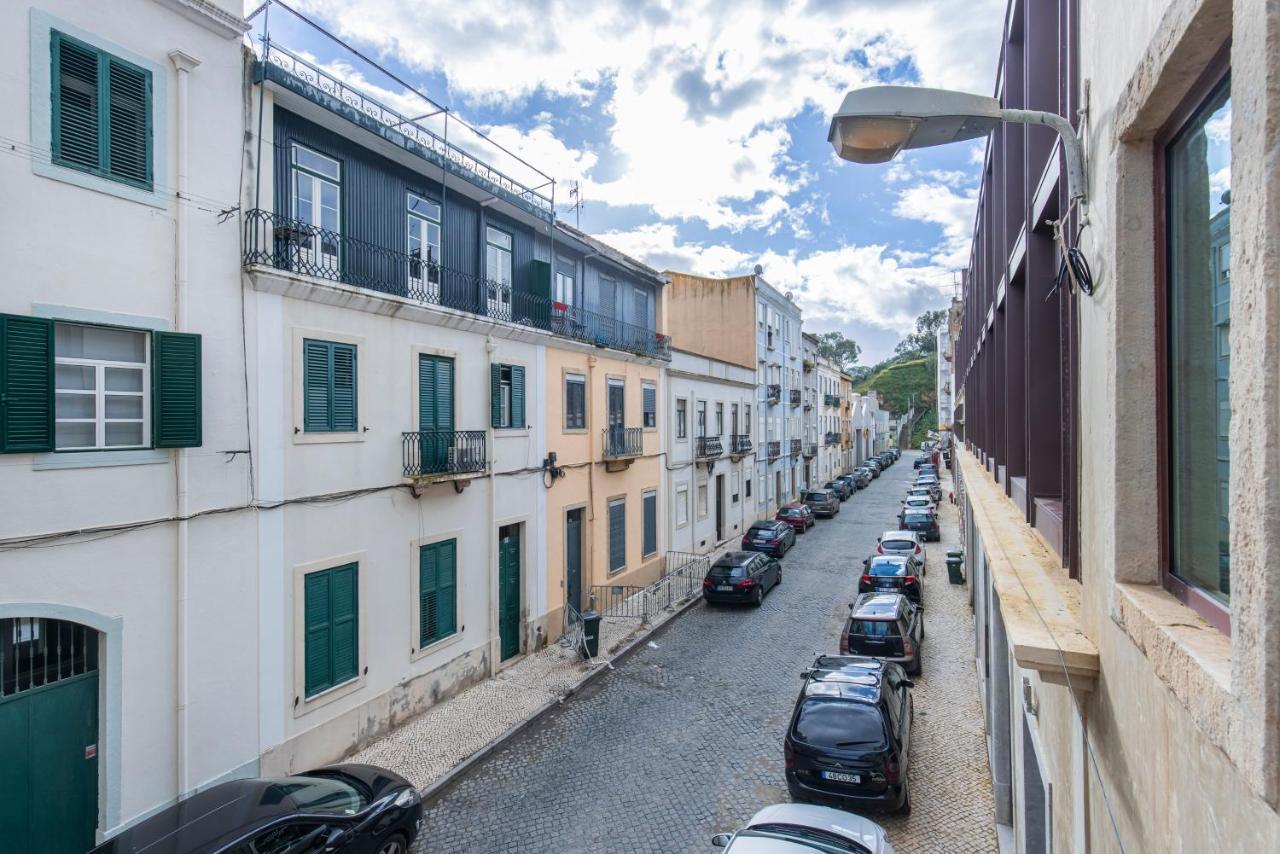 Deluxe 2Bdr Apartment W/ Patio By Lovelystay Lisboa 外观 照片