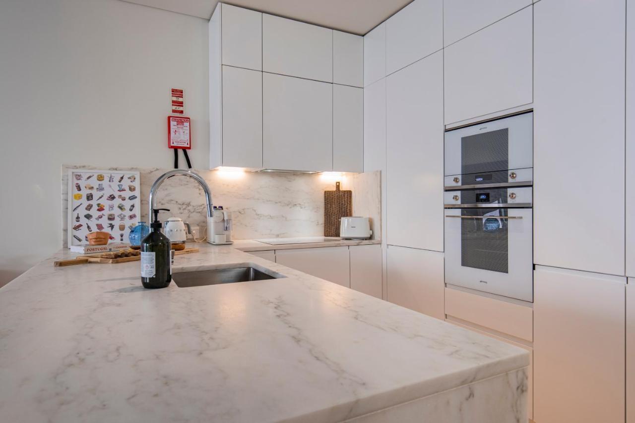 Deluxe 2Bdr Apartment W/ Patio By Lovelystay Lisboa 外观 照片