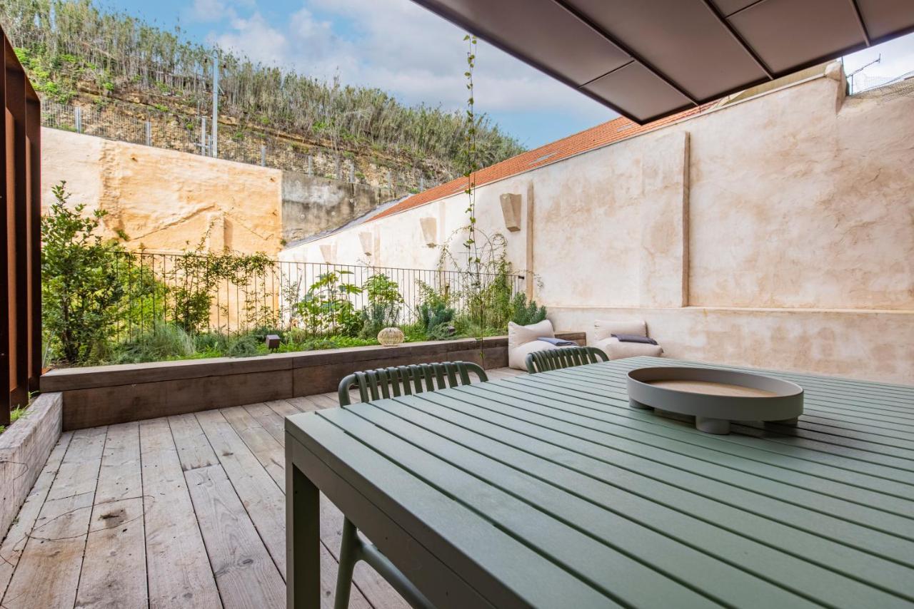 Deluxe 2Bdr Apartment W/ Patio By Lovelystay Lisboa 外观 照片