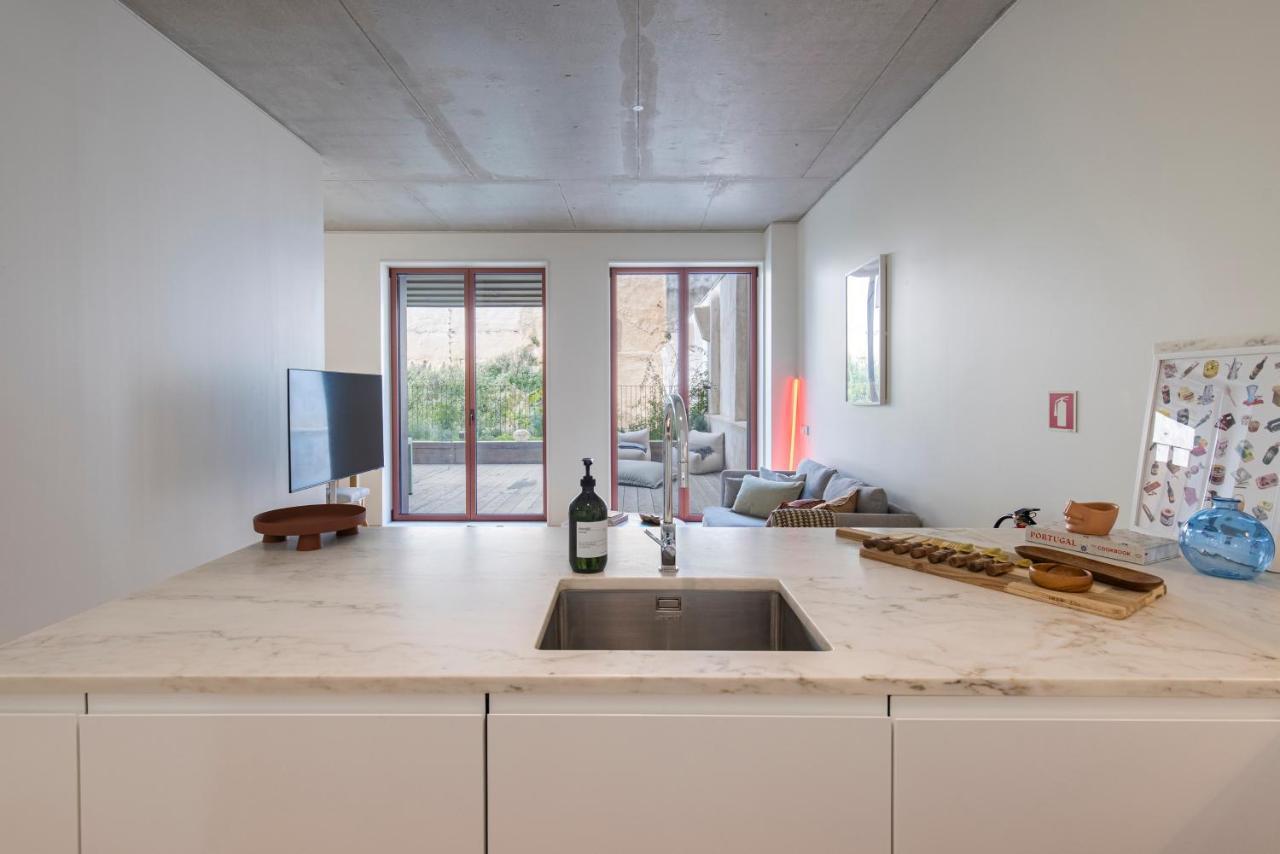 Deluxe 2Bdr Apartment W/ Patio By Lovelystay Lisboa 外观 照片