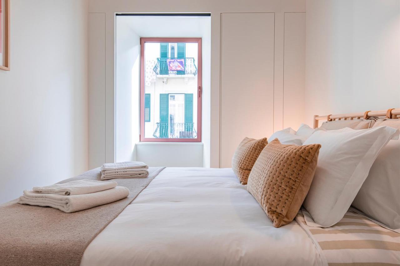 Deluxe 2Bdr Apartment W/ Patio By Lovelystay Lisboa 外观 照片